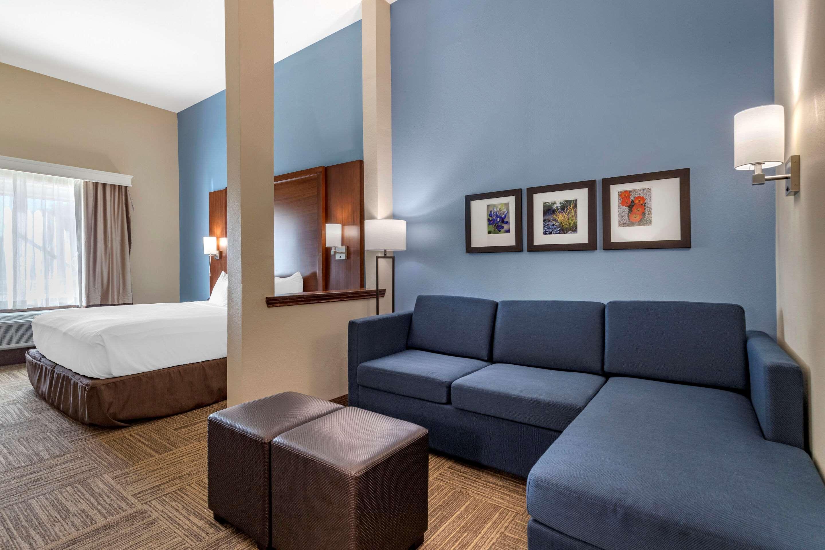 Comfort Suites Cedar Park Bagian luar foto
