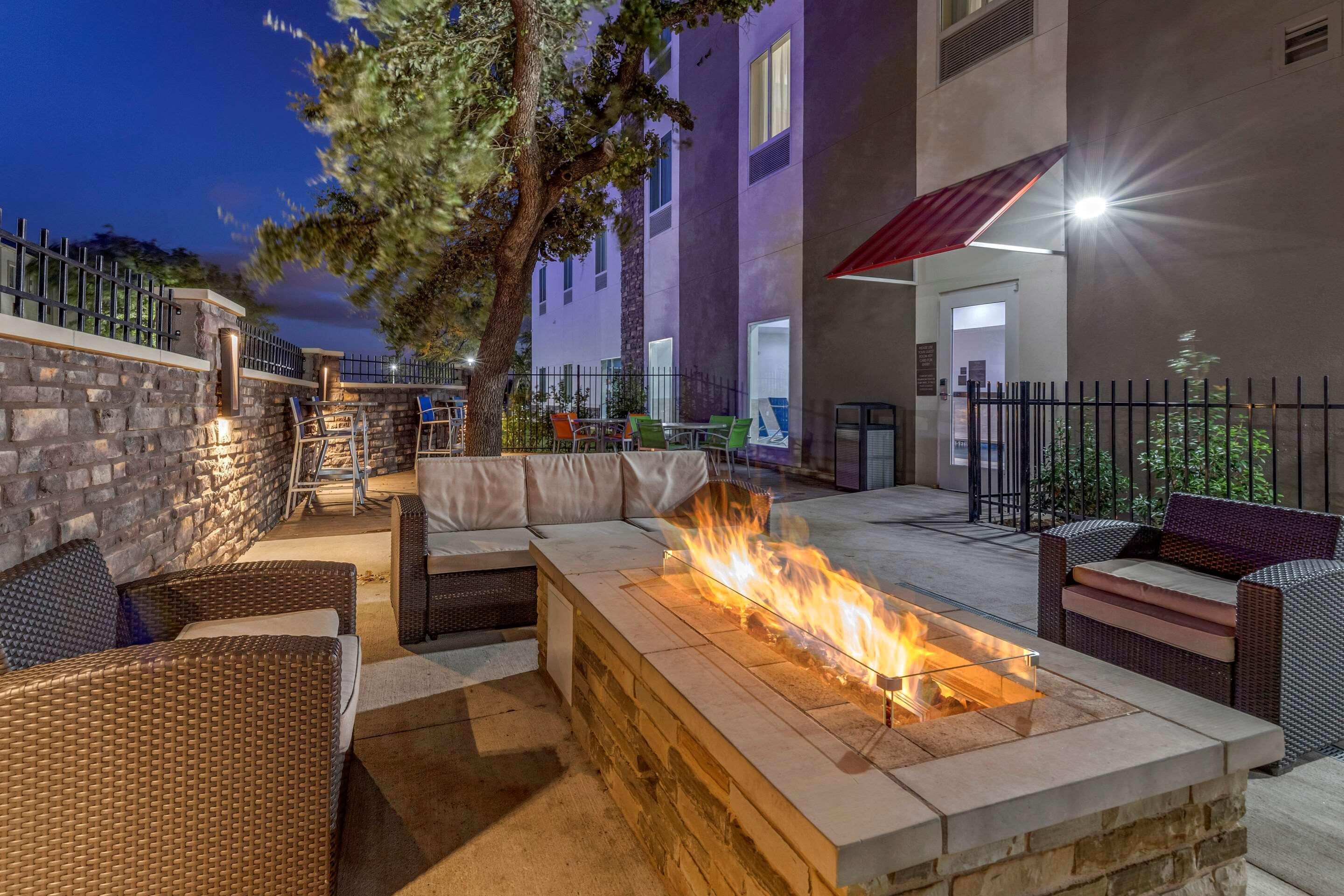 Comfort Suites Cedar Park Bagian luar foto