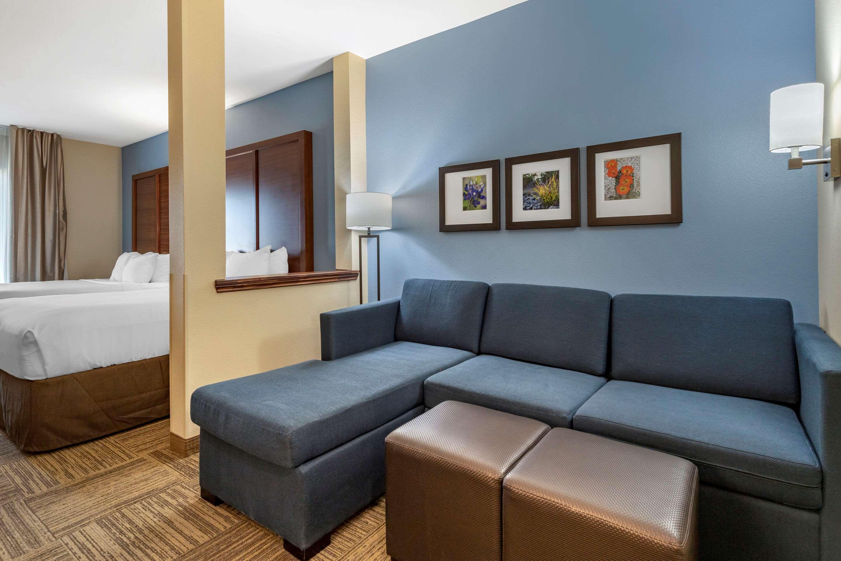 Comfort Suites Cedar Park Bagian luar foto