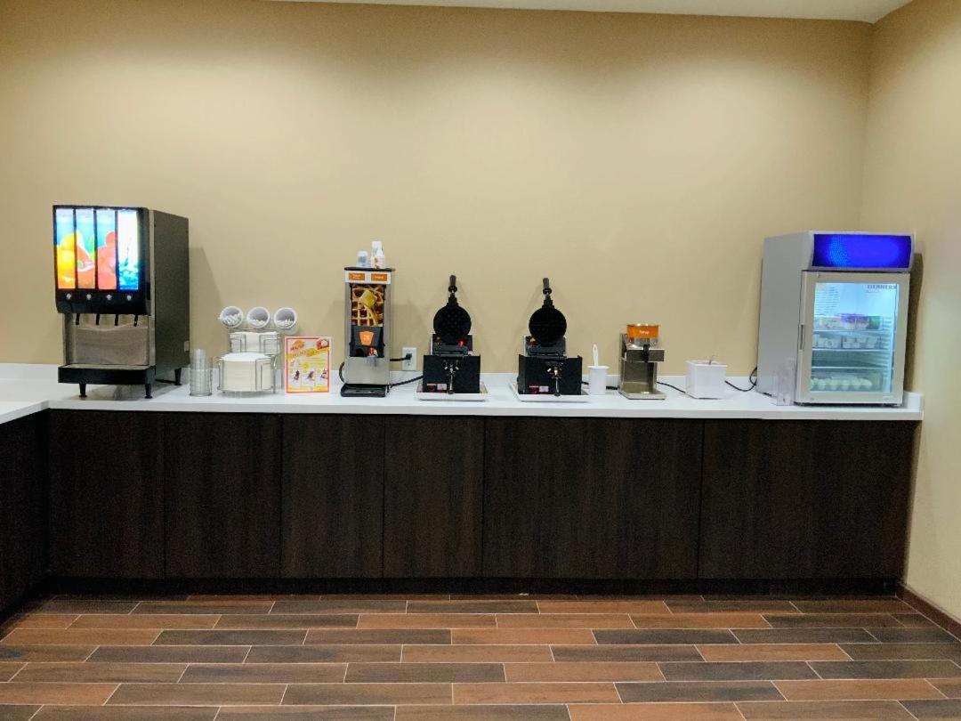 Comfort Suites Cedar Park Bagian luar foto